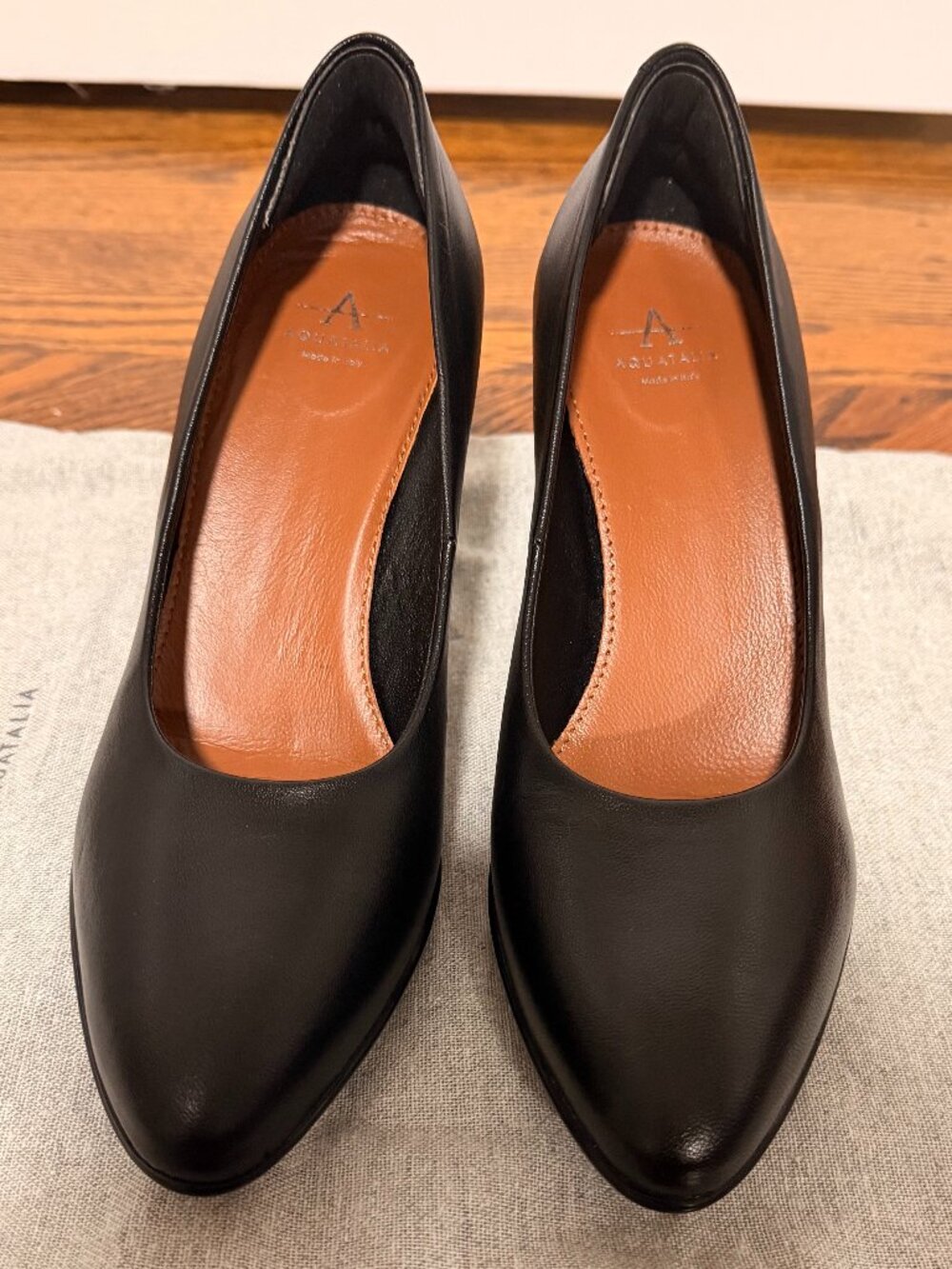 Aquatalia Raysa Black Nappa Leather Weatherproof Pumps – Size 5